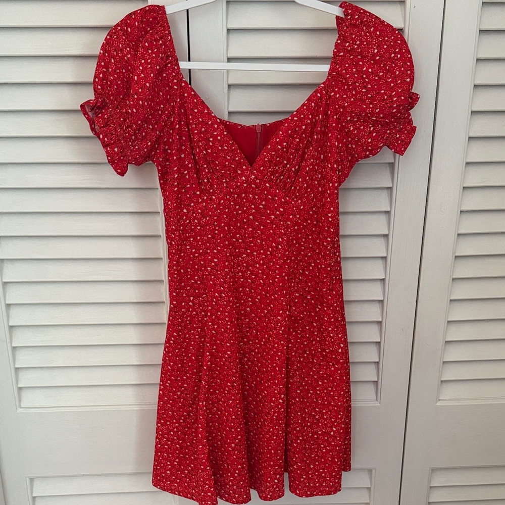 Princess Polly Red Floral Puff Sleeve Dress; Size 2